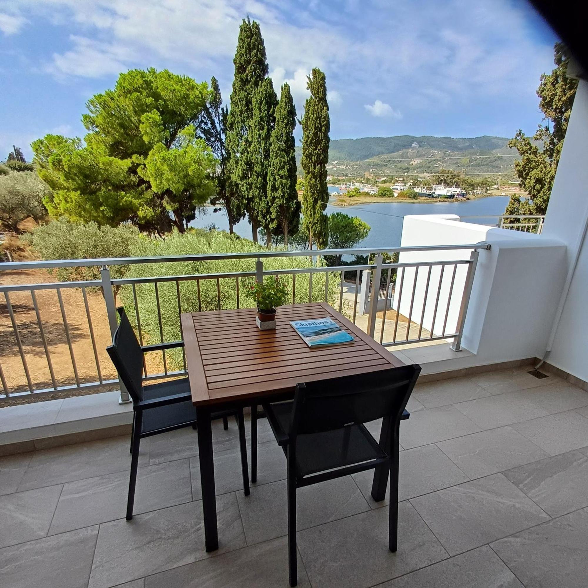Skiathos Lagoterra Apartments Eksteriør billede