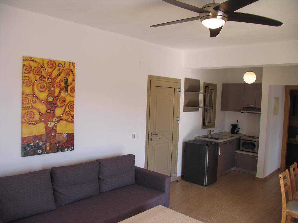 Skiathos Lagoterra Apartments Eksteriør billede